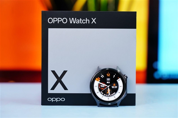 OPPO第一款圓表！OPPO Watch X星夜飛行版圖賞