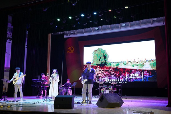 當環保遇上畢業季，大學生奏響青春的旋律(圖3)