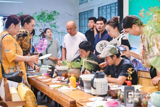 人民創(chuàng)意攜手榮州陶 | 首期藝術沙龍在頤和園延清賞樓啟幕(圖1)