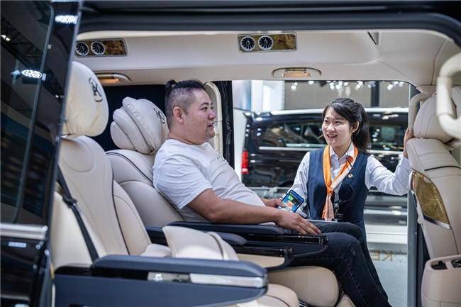 2024廣州國際車展：克蒂汽車震撼來襲，燃爆全場！(圖5)