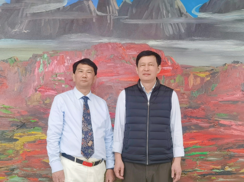 聯(lián)合國(guó)特別大使王鳳麟訪問云南大學(xué)昌新國(guó)際藝術(shù)學(xué)院，盛贊周昌新先生作品！